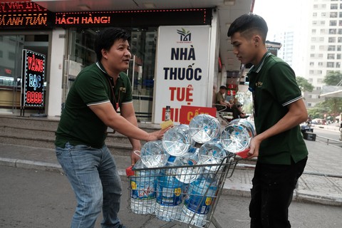 Hà Nội công bố nước tại nguồn vào Nhà máy nước sạch Sông Đà đã đạt chuẩn - Ảnh 3. Hà Nội công bố nước tại nguồn vào Nhà máy nước sạch Sông Đà đã đạt chuẩn - Ảnh 3.