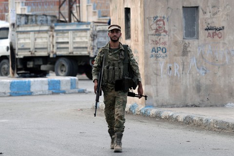 Mỹ và Thổ Nhĩ Kỳ đạt thỏa thuận ngừng bắn 120 giờ ở Syria - Ảnh 2. Mỹ và Thổ Nhĩ Kỳ đạt thỏa thuận ngừng bắn 120 giờ ở Syria - Ảnh 2.