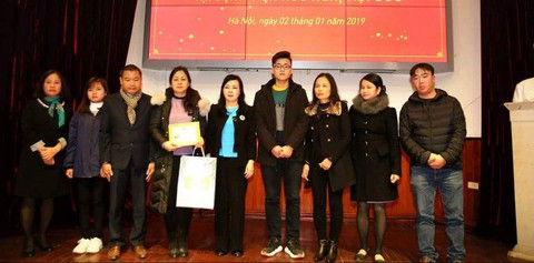 Xuất viện sau ghép phổi từ người hiến chết não thành công - Ảnh 2. Xuất viện sau ghép phổi từ người hiến chết não thành công - Ảnh 2.