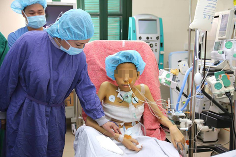 Xuất viện sau ghép phổi từ người hiến chết não thành công - Ảnh 1. Xuất viện sau ghép phổi từ người hiến chết não thành công - Ảnh 1.