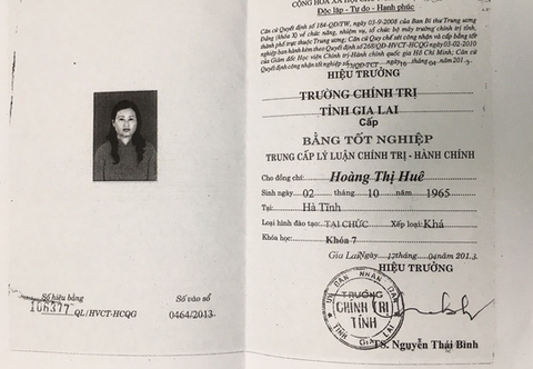 Hiệu trưởng trường mầm non xài bằng tốt nghiệp THPT giả - Ảnh 1. Hiệu trưởng trường mầm non xài bằng tốt nghiệp THPT giả - Ảnh 1.