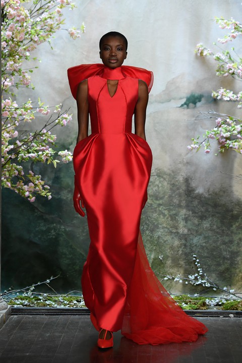 Phương My được sánh ngang Vera Wang, Valentino trên Harper’s Bazaar - Ảnh 2. Phương My được sánh ngang Vera Wang, Valentino trên Harper’s Bazaar - Ảnh 2.