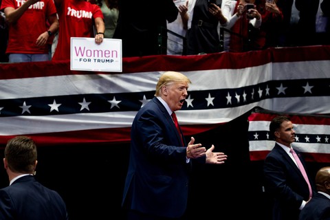 1.000 ngày của Tổng thống Trump: những con số biết nói và phát ngôn chấn động - Ảnh 1. 1.000 ngày của Tổng thống Trump: những con số biết nói và phát ngôn chấn động - Ảnh 1.