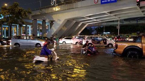 Sở Xây dựng rà soát hiệu quả ‘siêu máy bơm chống ngập đường Nguyễn Hữu Cảnh - Ảnh 1. Sở Xây dựng rà soát hiệu quả ‘siêu máy bơm chống ngập đường Nguyễn Hữu Cảnh - Ảnh 1.