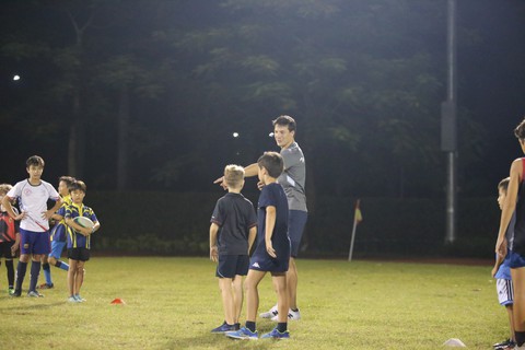 Nhà vô địch World Cup Rugby đến Việt Nam tìm nguồn cội - Ảnh 10. Nhà vô địch World Cup Rugby đến Việt Nam tìm nguồn cội - Ảnh 10.