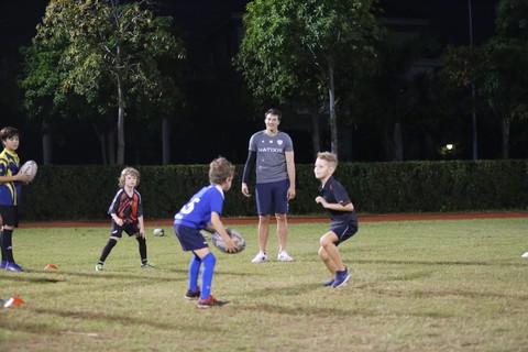 Nhà vô địch World Cup Rugby đến Việt Nam tìm nguồn cội - Ảnh 7. Nhà vô địch World Cup Rugby đến Việt Nam tìm nguồn cội - Ảnh 7.