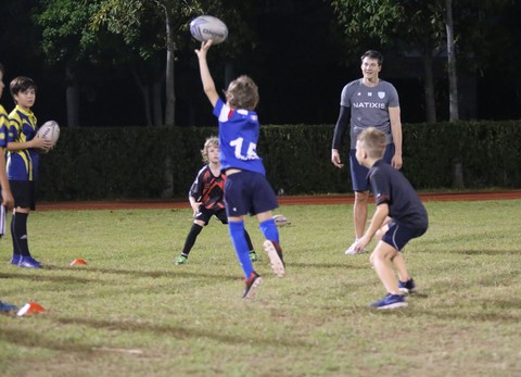 Nhà vô địch World Cup Rugby đến Việt Nam tìm nguồn cội - Ảnh 3. Nhà vô địch World Cup Rugby đến Việt Nam tìm nguồn cội - Ảnh 3.