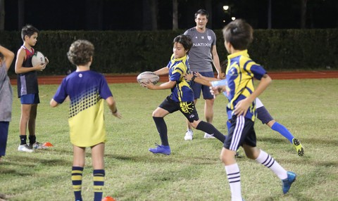 Nhà vô địch World Cup Rugby đến Việt Nam tìm nguồn cội - Ảnh 2. Nhà vô địch World Cup Rugby đến Việt Nam tìm nguồn cội - Ảnh 2.