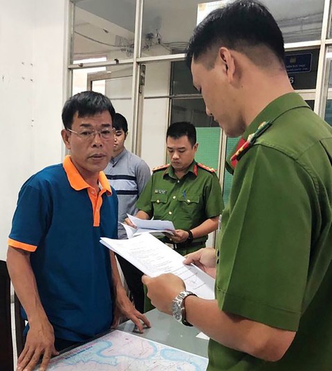 Phó chánh án quận 4 bị bắt tạm giam: Thế nào là xâm phạm chỗ ở người khác? - Ảnh 2. Phó chánh án quận 4 bị bắt tạm giam: Thế nào là xâm phạm chỗ ở người khác? - Ảnh 2.