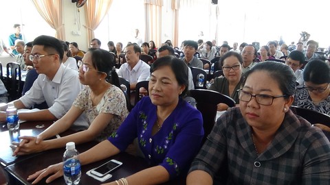 Đối thoại bất thành giữa chủ đầu tư khu đô thị mới Hưng Phú và khách hàng - Ảnh 2. Đối thoại bất thành giữa chủ đầu tư khu đô thị mới Hưng Phú và khách hàng - Ảnh 2.