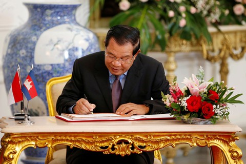 Tổng thống Joko tuyên thệ nhậm chức trong nghi lễ đơn giản - Ảnh 13. Tổng thống Joko tuyên thệ nhậm chức trong nghi lễ đơn giản - Ảnh 13.