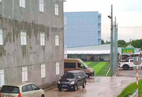 Dùng xe công ghé khai trương nhà nuôi yến của sếp - Ảnh 1. Dùng xe công ghé khai trương nhà nuôi yến của sếp - Ảnh 1.