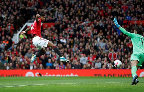 ‘Siêu dự bị’ Lallana cứu Liverpool ‘thoát chết’ trước M.U - Ảnh 1. ‘Siêu dự bị’ Lallana cứu Liverpool ‘thoát chết’ trước M.U - Ảnh 1.
