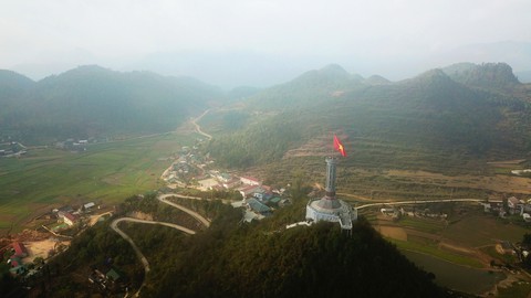 Phá núi xây khu du lịch tâm linh nơi cột cờ Lũng Cú - Ảnh 6. Phá núi xây khu du lịch tâm linh nơi cột cờ Lũng Cú - Ảnh 6.