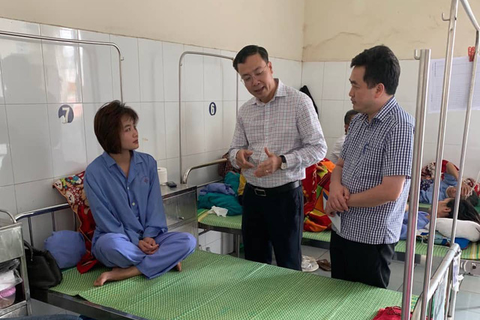 Đề nghị điều tra vụ 4 khách nam lao vào đánh nữ nhân viên xe buýt - Ảnh 1. Đề nghị điều tra vụ 4 khách nam lao vào đánh nữ nhân viên xe buýt - Ảnh 1.