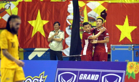 Futsal Việt Nam lần đầu tiên đánh bại Úc - Ảnh 8. Futsal Việt Nam lần đầu tiên đánh bại Úc - Ảnh 8.