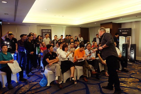 Nhiều dàn máy nghe nhạc giá trị đổ về triển lãm âm thanh - Ảnh 7. Nhiều dàn máy nghe nhạc giá trị đổ về triển lãm âm thanh - Ảnh 7.