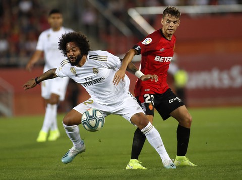 Real Madrid lại sa cơn khốn quẫn - Ảnh 1. Real Madrid lại sa cơn khốn quẫn - Ảnh 1.