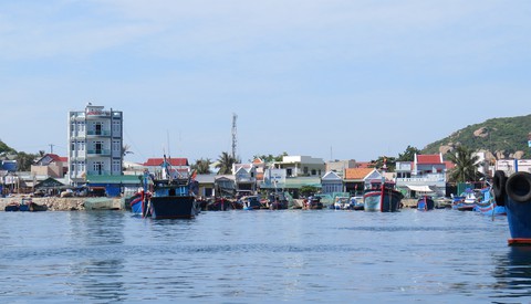 Kỷ luật nặng 2 lãnh đạo đồn biên phòng cho thuê đất quân đội mở nhà hàng - Ảnh 1. Kỷ luật nặng 2 lãnh đạo đồn biên phòng cho thuê đất quân đội mở nhà hàng - Ảnh 1.