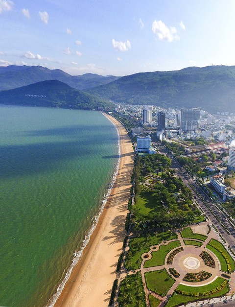 Dời 3 khách sạn ven biển Quy Nhơn, lấy đất làm công viên - Ảnh 2. Dời 3 khách sạn ven biển Quy Nhơn, lấy đất làm công viên - Ảnh 2.