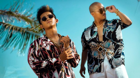 Huỳnh James - Pjnboys: ‘Nhạc của chúng tôi bình dân thật mà’ - Ảnh 7. Huỳnh James - Pjnboys: ‘Nhạc của chúng tôi bình dân thật mà’ - Ảnh 7.