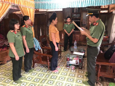 Khởi tố tội đưa nhận hối lộ gian lận thi cử, bắt tạm giam ông Trần Xuân Yến - Ảnh 2. Khởi tố tội đưa nhận hối lộ gian lận thi cử, bắt tạm giam ông Trần Xuân Yến - Ảnh 2.
