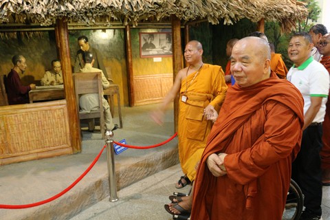 Hành hương Phật giáo 5 nước dọc sông Mekong đến Điện Biên, lan toả lòng nhân ái - Ảnh 7. Hành hương Phật giáo 5 nước dọc sông Mekong đến Điện Biên, lan toả lòng nhân ái - Ảnh 7.