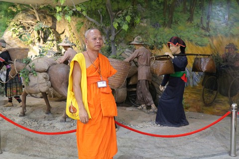 Hành hương Phật giáo 5 nước dọc sông Mekong đến Điện Biên, lan toả lòng nhân ái - Ảnh 8. Hành hương Phật giáo 5 nước dọc sông Mekong đến Điện Biên, lan toả lòng nhân ái - Ảnh 8.