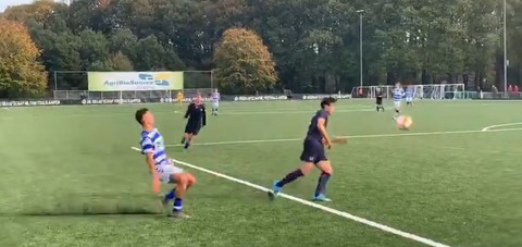 Văn Hậu công thủ toàn diện giúp Jong Heerenveen thắng 3-1 - Ảnh 1. Văn Hậu công thủ toàn diện giúp Jong Heerenveen thắng 3-1 - Ảnh 1.