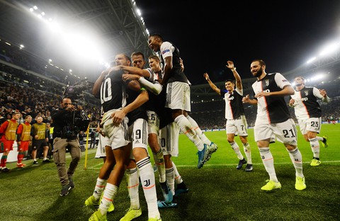 Dybala rực sáng trong 3 phút, Juventus thắng ngược nghẹt thở Lokomotiv Moscow - Ảnh 3. Dybala rực sáng trong 3 phút, Juventus thắng ngược nghẹt thở Lokomotiv Moscow - Ảnh 3.