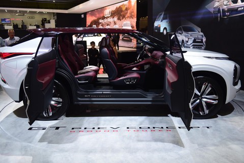 Hàng loạt mẫu xe mới trình làng tại Vietnam Motor Show 2019 - Ảnh 5. Hàng loạt mẫu xe mới trình làng tại Vietnam Motor Show 2019 - Ảnh 5.