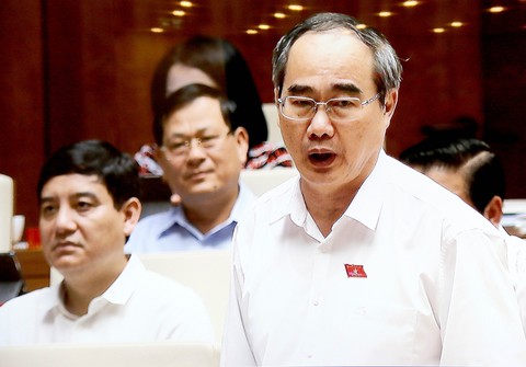 Bí thư Nguyễn Thiện Nhân: Không bình đẳng khi công chức làm ít giờ, công nhân làm nhiều giờ - Ảnh 1. Bí thư Nguyễn Thiện Nhân: Không bình đẳng khi công chức làm ít giờ, công nhân làm nhiều giờ - Ảnh 1.