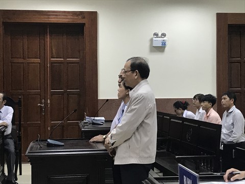 Cựu trưởng Ban tổ chức Thành ủy Biên Hòa ăn chặn tiền thi đua được giảm án - Ảnh 1. Cựu trưởng Ban tổ chức Thành ủy Biên Hòa ăn chặn tiền thi đua được giảm án - Ảnh 1.