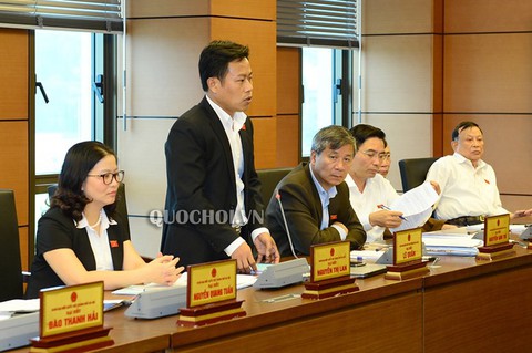 Nguồn nhân lực dần khan hiếm, tới đây tiền lương sẽ tăng nhanh - Ảnh 2. Nguồn nhân lực dần khan hiếm, tới đây tiền lương sẽ tăng nhanh - Ảnh 2.