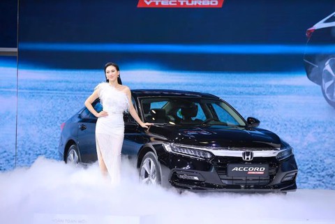 Honda Việt Nam giới thiệu mẫu xe Honda Accord hoàn toàn mới - Ảnh 1. Honda Việt Nam giới thiệu mẫu xe Honda Accord hoàn toàn mới - Ảnh 1.