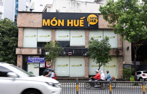 Nhà đầu tư chuỗi Món Huế bất ngờ khởi kiện nhà sáng lập Huy Nhật - Ảnh 1. Nhà đầu tư chuỗi Món Huế bất ngờ khởi kiện nhà sáng lập Huy Nhật - Ảnh 1.
