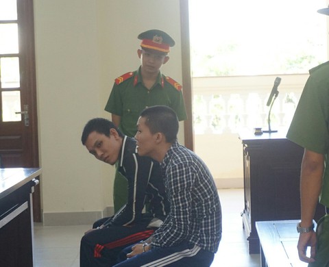 Tuyên tử hình 2 thanh niên giết người chỉ vì câu Mình mới ở tù về, anh em khinh rẻ quá! - Ảnh 1. Tuyên tử hình 2 thanh niên giết người chỉ vì câu Mình mới ở tù về, anh em khinh rẻ quá! - Ảnh 1.