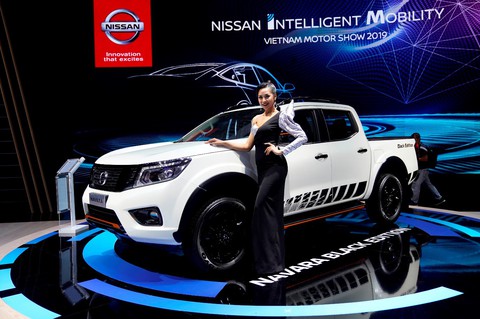 Nissan Navara mới ra mắt khách hàng Việt trên sân chơi công nghệ Chuyển động thông minh - Ảnh 2. Nissan Navara mới ra mắt khách hàng Việt trên sân chơi công nghệ Chuyển động thông minh - Ảnh 2.