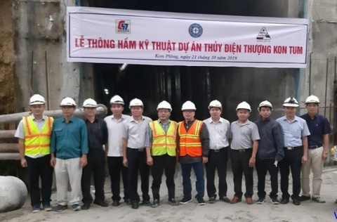 Thủy điện Thượng Kon Tum thông hầm kỹ thuật tuyến năng lượng - Ảnh 1. Thủy điện Thượng Kon Tum thông hầm kỹ thuật tuyến năng lượng - Ảnh 1.