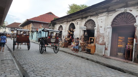 Bất ngờ khi có một thành phố châu Âu ngủ quên ở châu Á - Ảnh 1. Bất ngờ khi có một thành phố châu Âu ngủ quên ở châu Á - Ảnh 1.