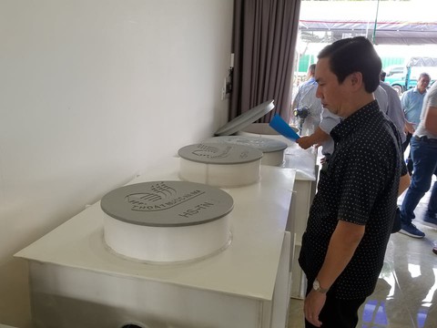 Đà Nẵng: Lắp đặt thiết bị tách dầu mỡ tại các nhà hàng ven biển - Ảnh 1. Đà Nẵng: Lắp đặt thiết bị tách dầu mỡ tại các nhà hàng ven biển - Ảnh 1.
