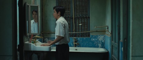 Phim kinh dị Bắc Kim Thang: Ý nghĩa nhân sinh về sự tha hóa của một gia đình - Ảnh 7. Phim kinh dị Bắc Kim Thang: Ý nghĩa nhân sinh về sự tha hóa của một gia đình - Ảnh 7.