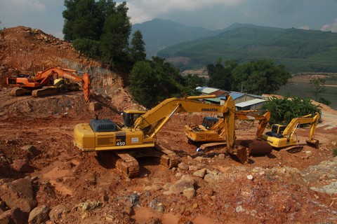 Quảng Nam: Làm nhà máy gạch trên đầu nhà dân - Ảnh 3. Quảng Nam: Làm nhà máy gạch trên đầu nhà dân - Ảnh 3.