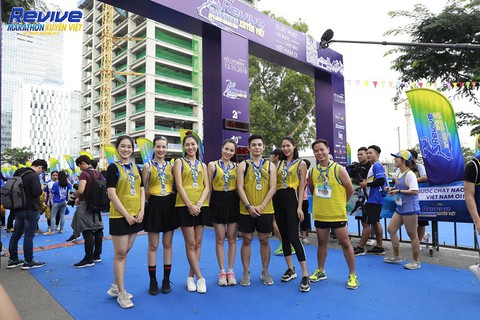Truyền cảm hứng từ việc chạy tại Revive Marathon xuyên Việt - Ảnh 1. Truyền cảm hứng từ việc chạy tại Revive Marathon xuyên Việt - Ảnh 1.