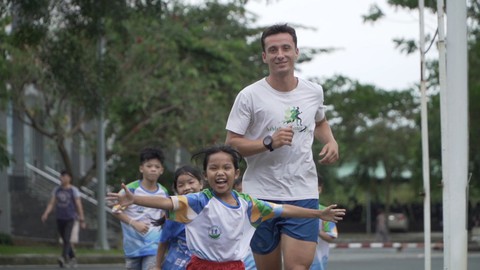 Truyền cảm hứng từ việc chạy tại Revive Marathon xuyên Việt - Ảnh 3. Truyền cảm hứng từ việc chạy tại Revive Marathon xuyên Việt - Ảnh 3.
