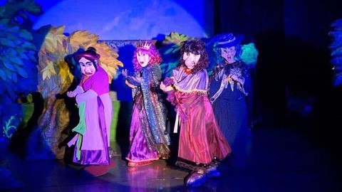 Diễn kịch rối Gala Phù thủy phục vụ khán giả nhí - Ảnh 1. Diễn kịch rối Gala Phù thủy phục vụ khán giả nhí - Ảnh 1.