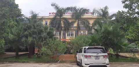 Chuyển hồ sơ cho cơ quan điều tra vụ giám đốc bệnh viện bị tố nhận tiền chạy việc - Ảnh 1. Chuyển hồ sơ cho cơ quan điều tra vụ giám đốc bệnh viện bị tố nhận tiền chạy việc - Ảnh 1.