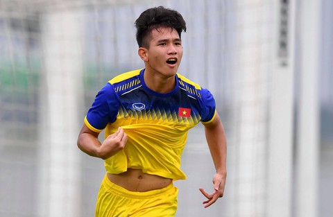 U19 Việt Nam xuất sắc đá bại U19 FK Sarajevo chiều 26-10 - Ảnh 3. U19 Việt Nam xuất sắc đá bại U19 FK Sarajevo chiều 26-10 - Ảnh 3.