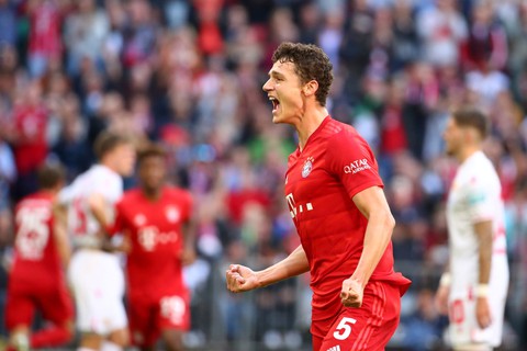 Lewandowski lập kỷ lục ghi bàn, Bayern Munich chiếm ngôi đầu bảng - Ảnh 1. Lewandowski lập kỷ lục ghi bàn, Bayern Munich chiếm ngôi đầu bảng - Ảnh 1.
