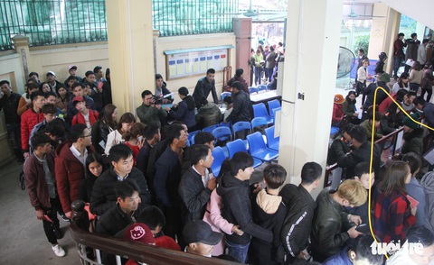 400 hồ sơ và hàng trăm nghìn đôla để đi nước ngoài làm việc ‘đường du lịch’ - Ảnh 1. 400 hồ sơ và hàng trăm nghìn đôla để đi nước ngoài làm việc ‘đường du lịch’ - Ảnh 1.
